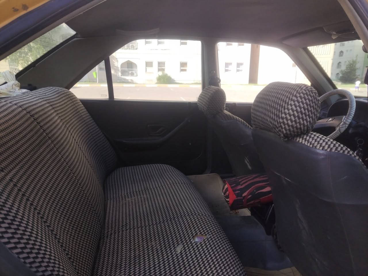 بيجو روى للبيع ٢٠٠٩ باسمي رقم انكليزي تحويل مباشر السيارة بيها صوت بالكير ابيعها ع هذا وضعها هاي الصور كدامكم تخم تاير حدادية نضيفة جدا المكينة مكفولة من البخار باتري جديد تبريد عاطل تاخذ هيئة وغرامات وتحويل من عندي السعر ٢٠ ورقة المكان بغداد بسمايه ***********

