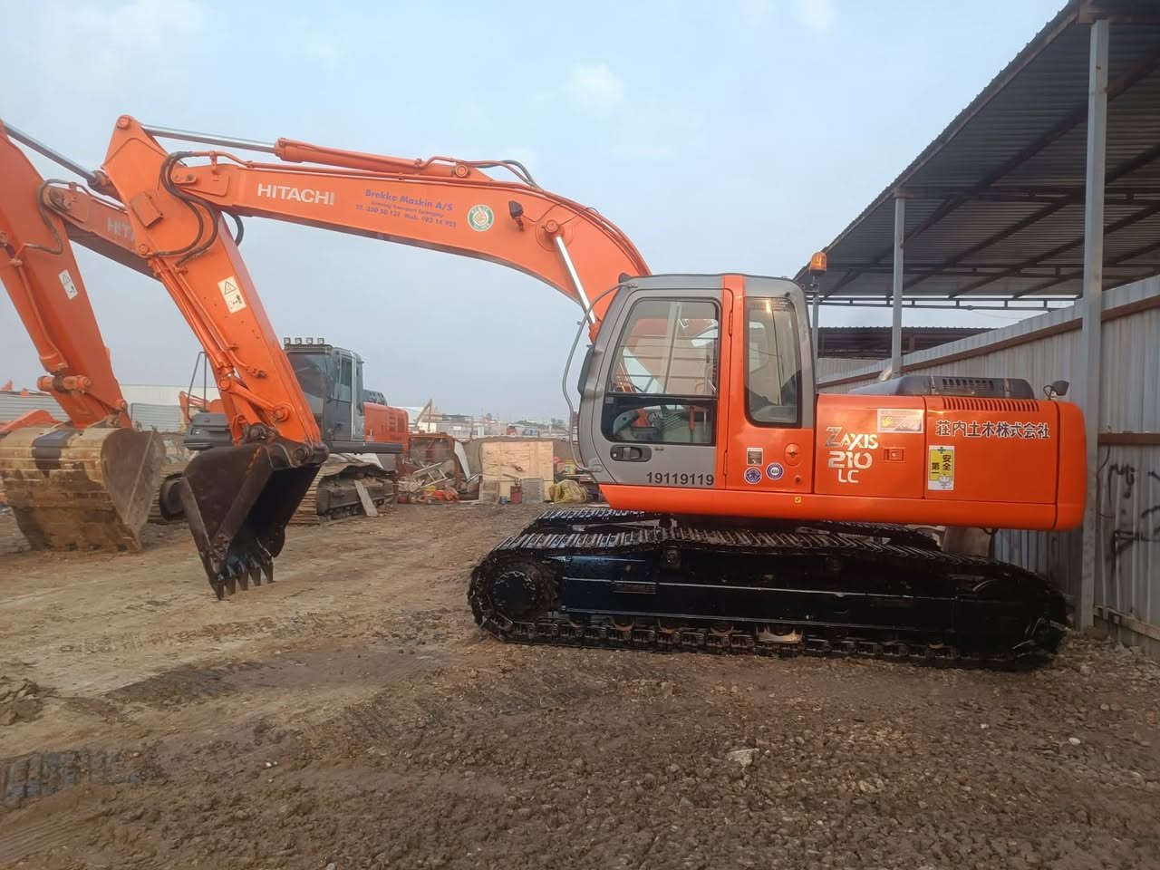 يا الله اللهم صل على محمد وال محمد السلام عليكم للبيع زت موديل 2005 اصل رقم وسنويه سليمانيه مكينه كفاله عامه ما بيه اي نقص بوجهك للشغل حداديه جديده محرك ومضخه جدد مكينه خير من الله بيع او مراوس حسب القناعه)(***********)
