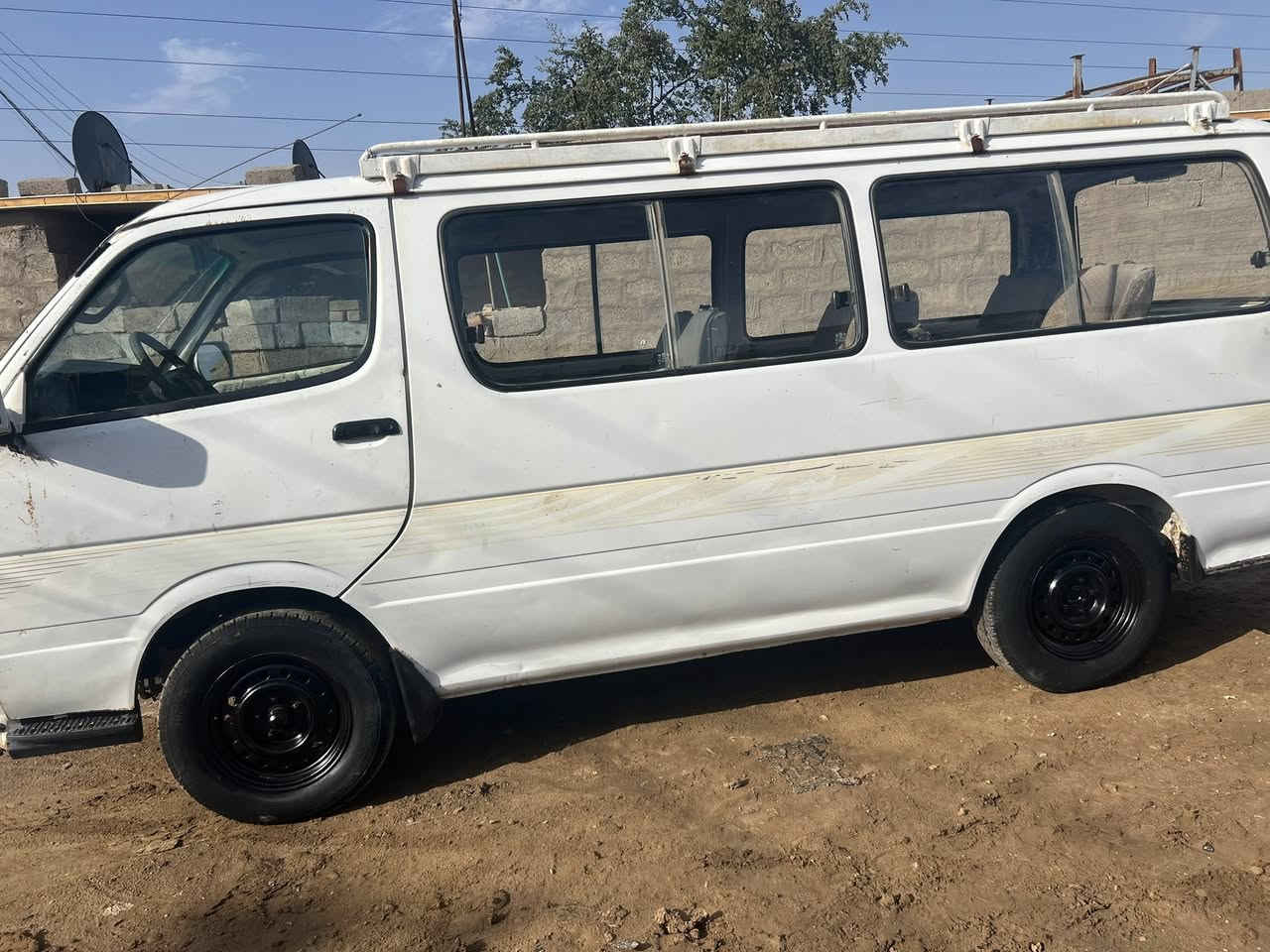 جنبي شرطيه للبيع مديل 2015 بدون سعر  22مجال قليل مكان نهروان ***********مكينه كير خير من الله الكسن بي ونه قليله
