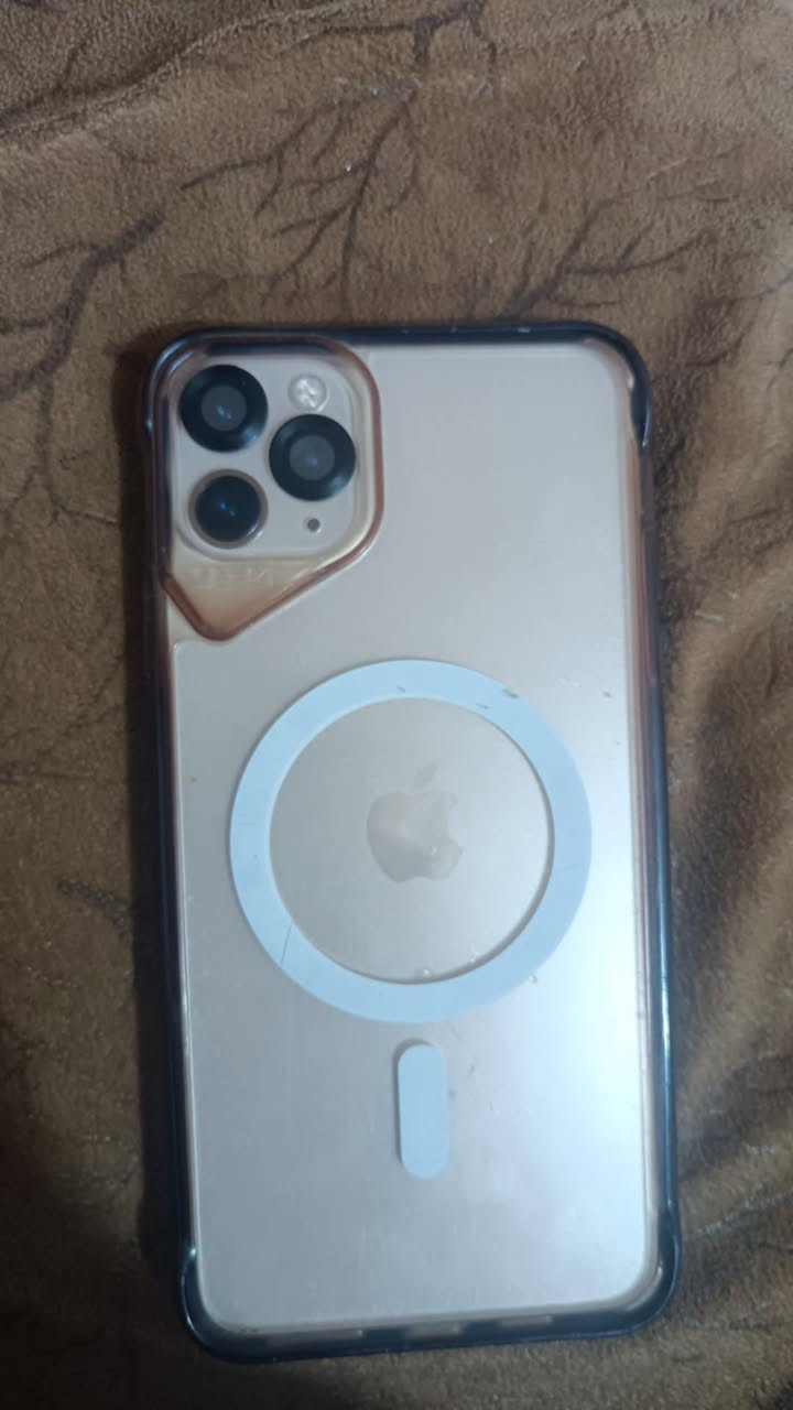 آيفون 11برو ماكس 
بطاريه 93
نمودجMامريكي 
فول ومكفول 
سعر 350


**إذا كنت صاحب هذا الإعلان وتريد حذفه لأي سبب، رجاءا أرسل رسالة إلى الدعم الفني**