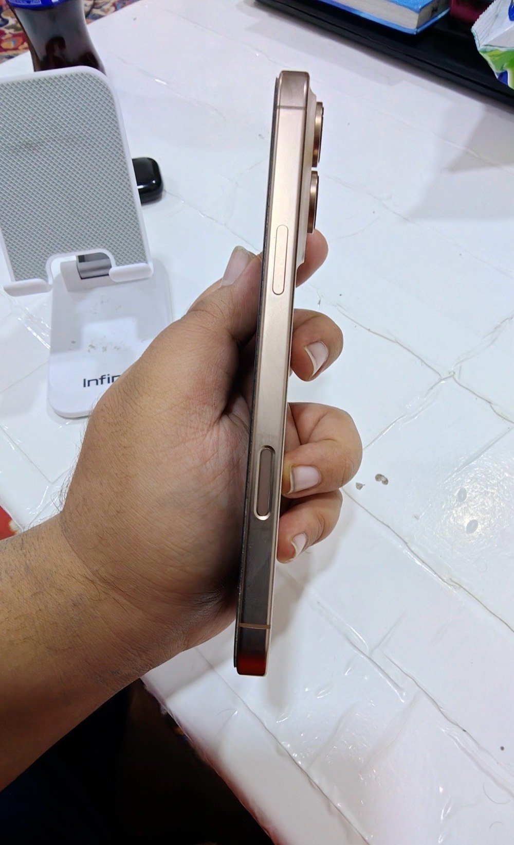 ايفون 16 برو ماكس
جهاز ضمان ماستر نضافته 100‎%‎
بطاريته 92
شاحنته وكامل ملحقاته وياه
للتواصل ***********