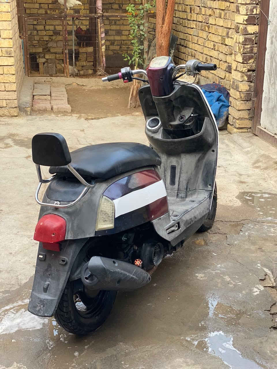 كاني سوق الشيوخ بوليس مكينه مامفتوحه بلاديه 49 شغاله سلف هندر كامله ماعوزه شي سعره 550 قفل رقمي ***********
