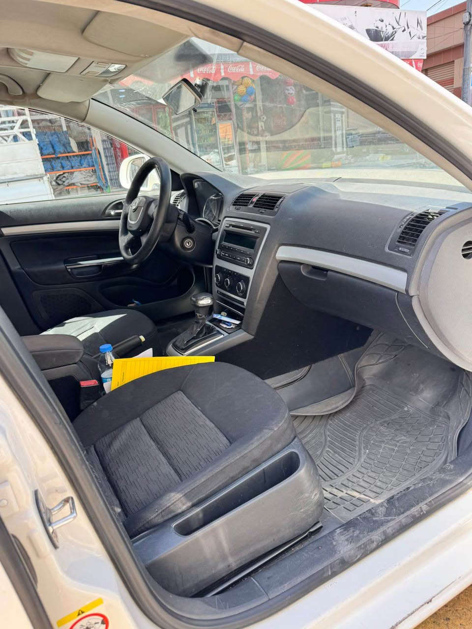 سكودا اوكتيفا ٢٠١٢
بي سبغ و دعم 
گير و مكينه جديد ب شه رت 
مكينه ٢٠ جيتا بي توربو مرغوب *********** زاخو, دهوك
