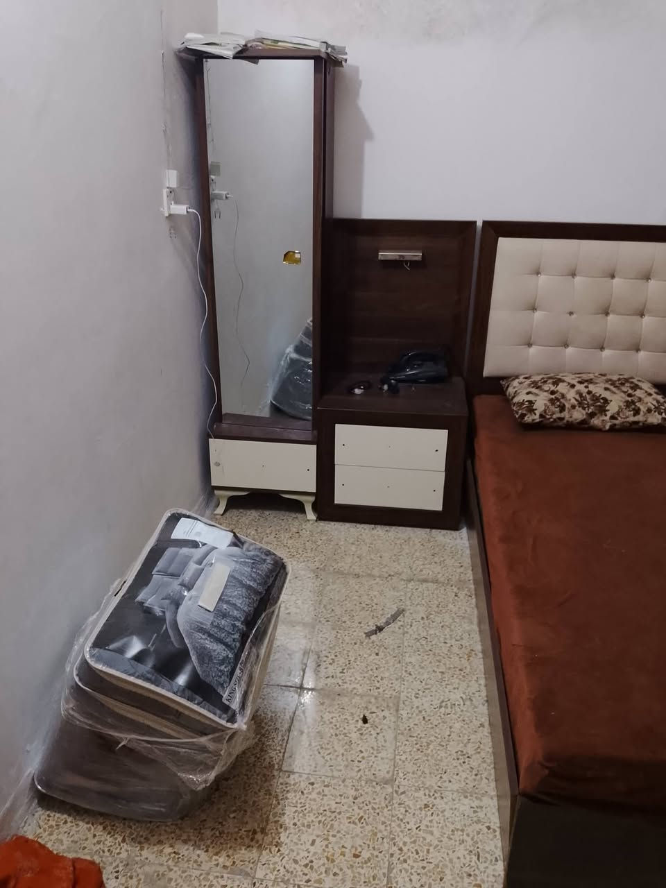 متاح غرفة نوم 7قطع نظيفه خلي سعرك وتعال ***********
