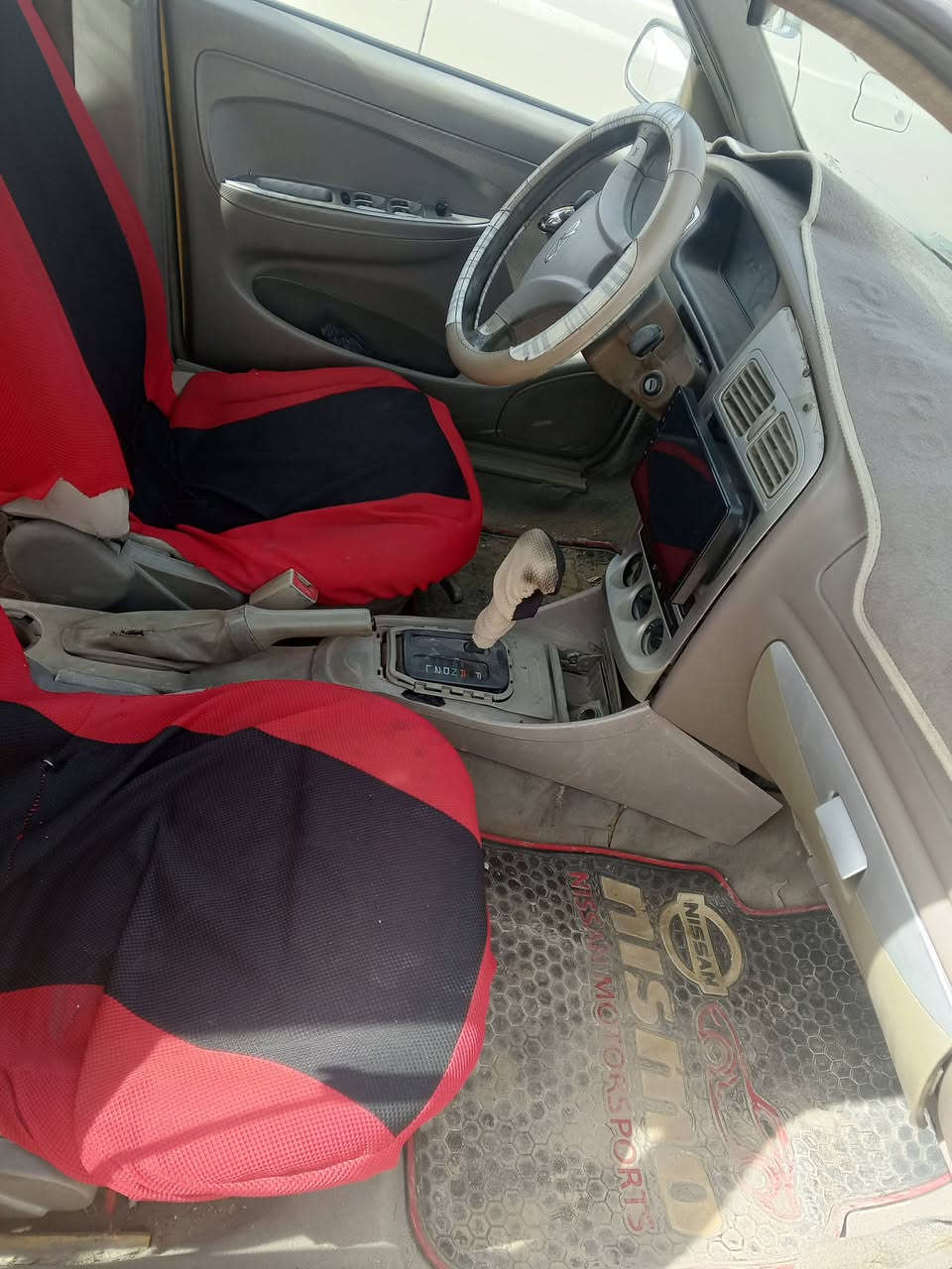 السلام عليكم
شيري كوين 2011 كير محرك كورلا
السياره جاهزه ونضيفه تحويل مباشر 
السعر 25 
مكان السياره بغداد الشعب 
***********
