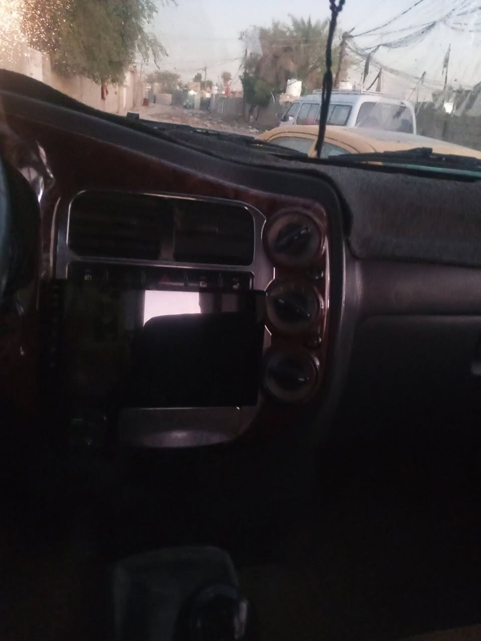 سلام عليكم سياره فحل مسكر محور بم ونزل سنويه ال28 موتيل 2009
***********
