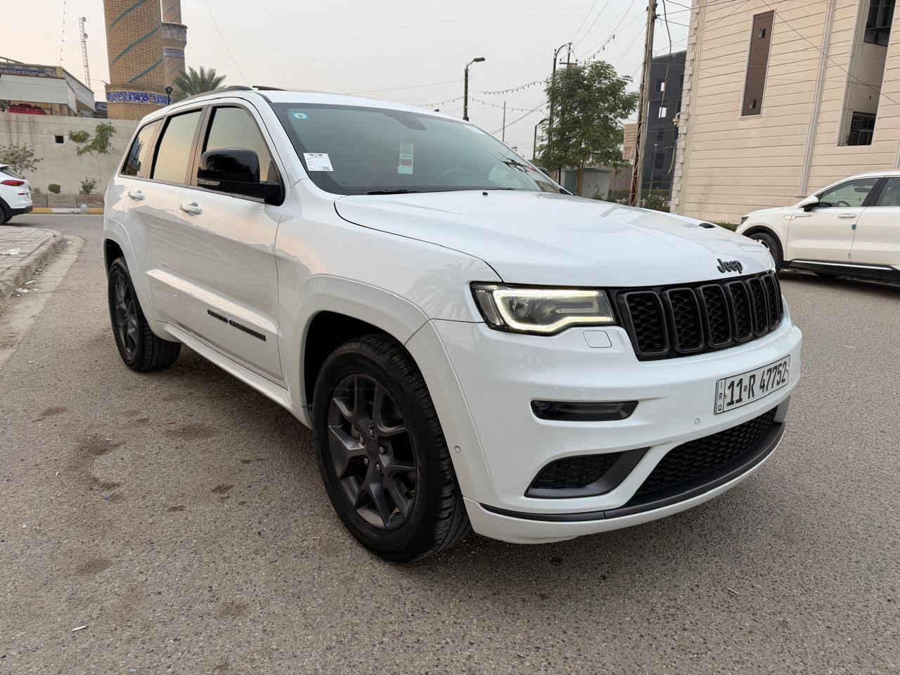 جيب 2020... S... خليجيه
مكفوله كفاله عامه..
لا صبغ لا تبديل ولا تعديل بارد كفاله..
محرك كير على وضع الشركه.. 
موصفات الSمعروفه
داخل احمر
السياره كلش جديده اني مستلمه من الشركه.. 
ماشيه 44 
للبيع مكاني بغداد حي الاعلام..  الشراي يتصل 
....***********....الي يدور جديد خل يتصل بغداد, العراق
