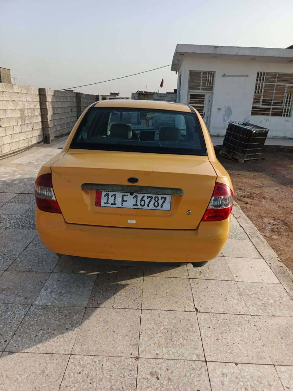 سلام عليكم سياره طيبه للبيع بغداد مشروع وطني سنويا ما ساقطه سعرها 40 وبيها مجال هذام موديل 15 /***********
