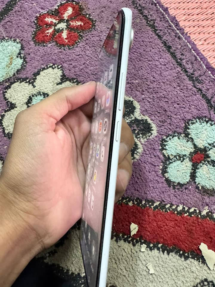 سلام عليكم من رخصه الادمن تلفون للبيع كارتون بعده استخدام 10ايام اخذته 315 ابيع ب275   ***********
