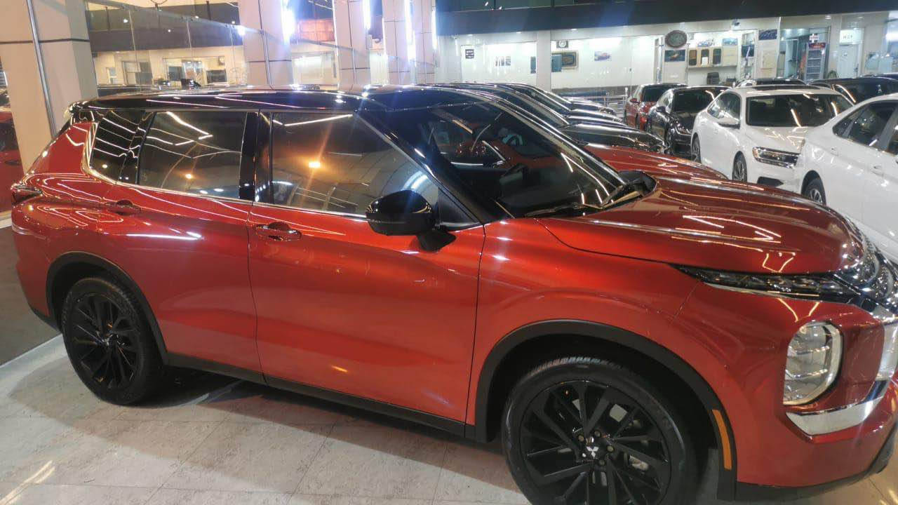 متسوبيشي اوتلاندر ٢٠٢٣ ماشيه ٤٨ الف كيلو فول مواصفات بلاك ايدشن بيه جاملغ امامي ايمن وباب الحاملغ نفسه مصلح sel ٢ ويل درايف بانوراما رادارات كامرات قياده ذاتيه السعر ٢٣٠ ورقه *********** السعر بي مجال أربيل, العراق
