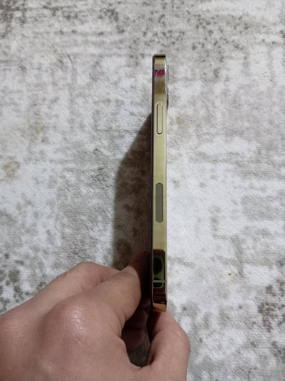 السلام عليكم 
ايفون 12برو امريكي مبدل شاشه وبطارية 
لجهاز گلشي بي طبيعي كامرة صوت تصال  فقط شغله وحده يرست ،بسبب لبطاريه لتجارية  لباقي مكفول 
ذاكرة 128 بطاريا 100 
للمراوس بأيفون فقط 
*********** 
متوفر واتساب
