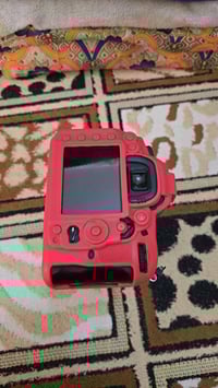 نيكون 7000+ • عدسة 18/55 • ملحقات كاملة