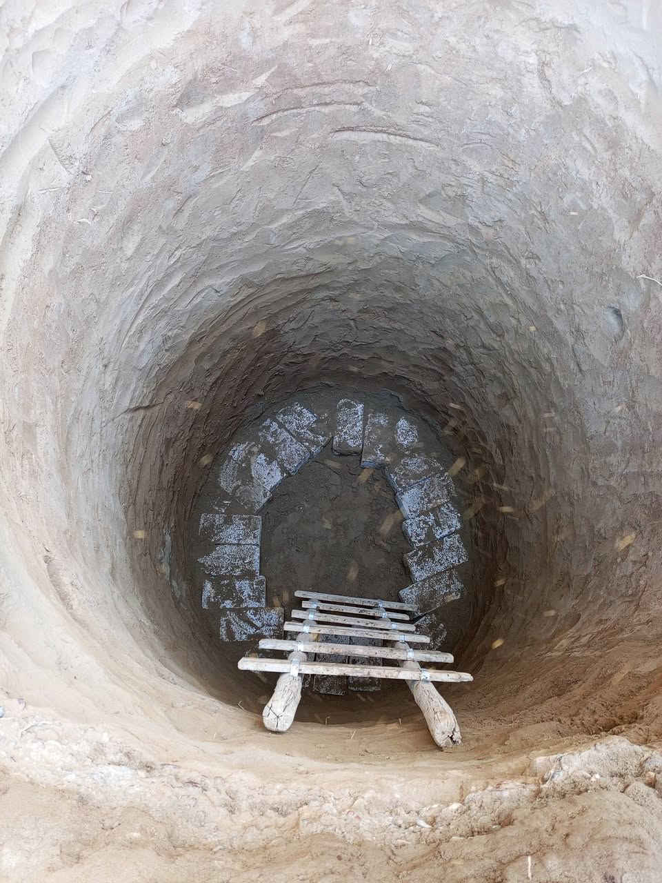 السلام عليكم
بنة متفرغ لبخ تكعيبات بناء حياطين صبات سقل ولاش 
تصفير بيوت حفر قصاطل وبناء ونجارة وصب بناء بيتونات وستارة 
***********
اتصل واتدلل
