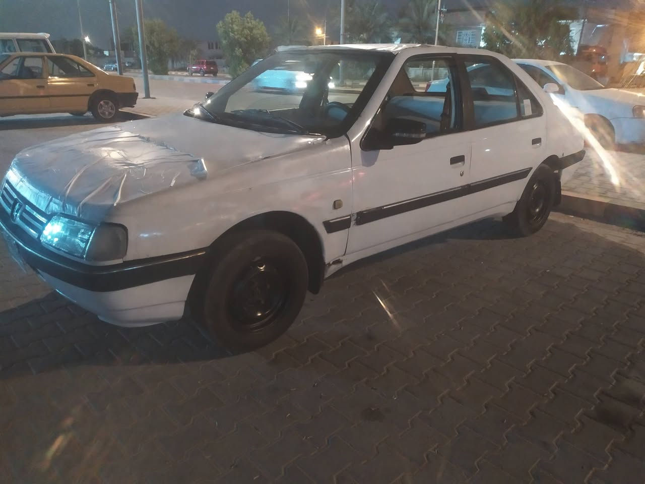 بيجو 405 للبيع مديل 2009 مكينه گير جدد حدايديه تاير باتري كله جديد رقم بغداد  السعر 20 وبيه مجال *********** مكان نجف
