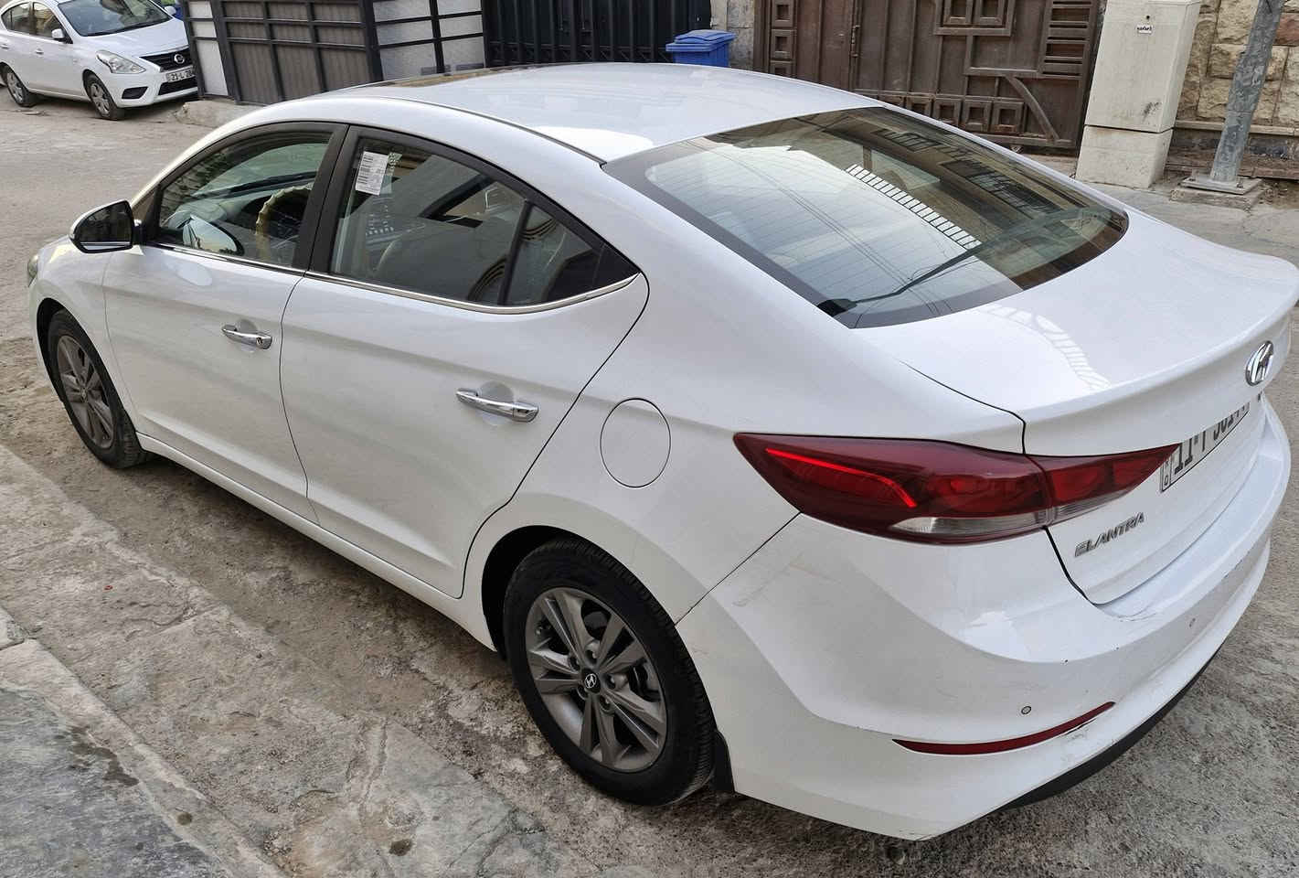 السلام عليكم النترا موديل ٢٠١٧ (jls) خليجي مكفولة عدى جاملغ بارد امامي جهة السايق وشخط مكحل باب عكس سايق ول ٢ مبينات سيارة جديدة على أيدي من جانت ماشية ١٨ الف سبير منازل صدر جديد وسيرفس جديد ٢ سويج شخاطة مال شركة تبريد تدفئة كاملة مدوشمة أرضية وصندوق جلد وكشن مخمل هسه ماشية١٤٤ الف رقم بغداد جديد بسمي تحويل ثاني يوم الي يحب يشتري الاتصال علرقم (***********) ورجاء الي يشتري اتصال مباشر لاخاص ولامراسلة السيارة في الطوبجي سعرها ١٤٧ وبيها مجال بسيط
