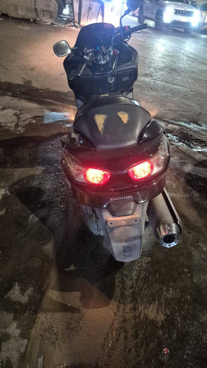 الـسلام عـليكم
حبـايب فـورزا 09 
 صـوتهـة عـالي ويـخبل 
1- مـكينة نـظيفة حـيل لاتنـقيص ولا تبـخير 
2 - لايـتات زنـون قويـة 
3- كـفراتهـة نظـافة90% 
4- تـايرات نظـافة 80% 
5- كـهربائيات شغـالة كلـهة هية والاشـاير 
6- دراجـة تجـي تفـحص وتاخـذ
الـسـعر عـالخاص 
مـكاني بغداد....  كاظمية
رقـم ***********
تواصل او واتـساب
