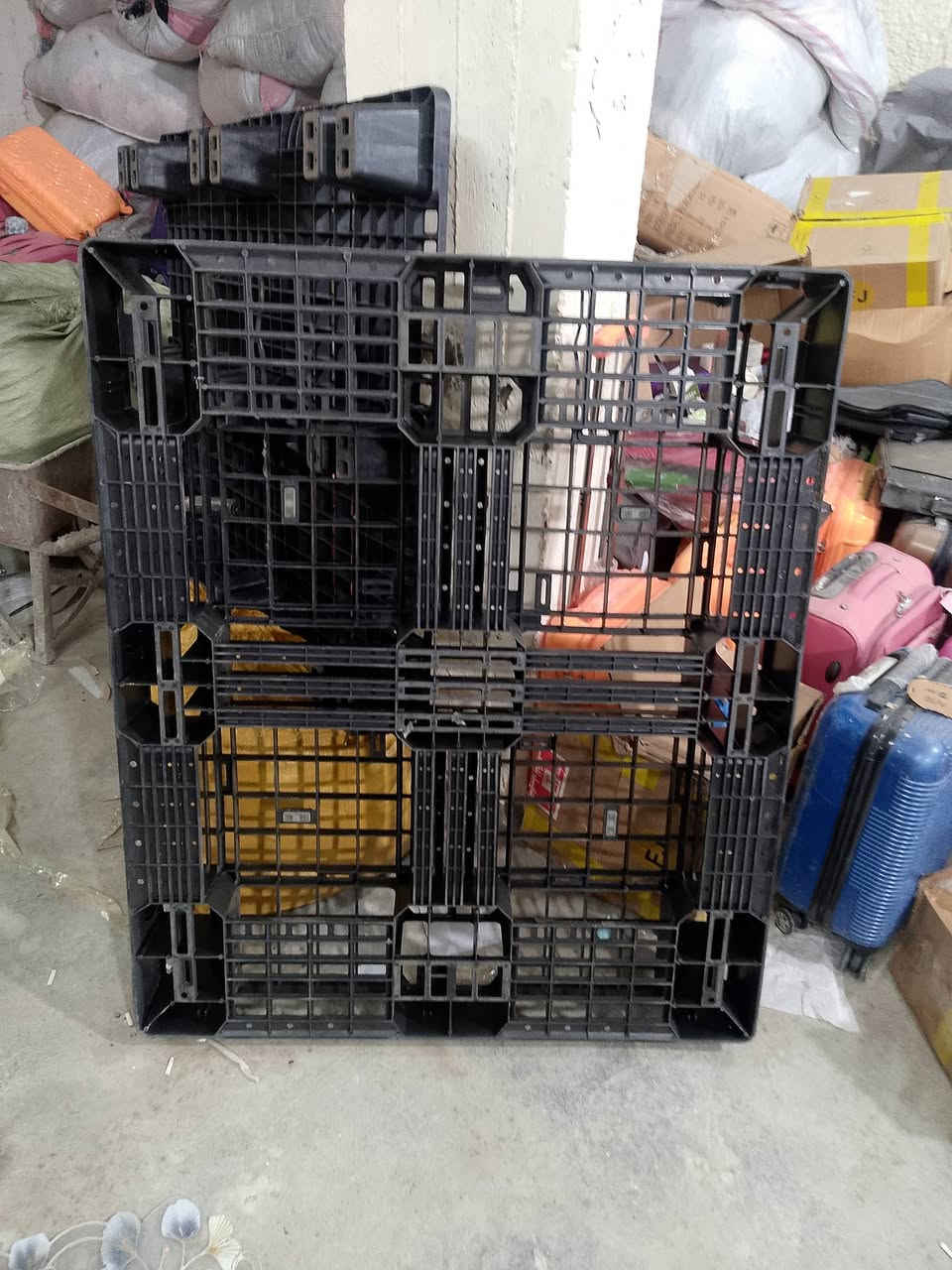 متوفر سكيب بلاستك قياسات مختلفه وسعر مناسب العنوان بغداد الدورة الهاتف ***********
