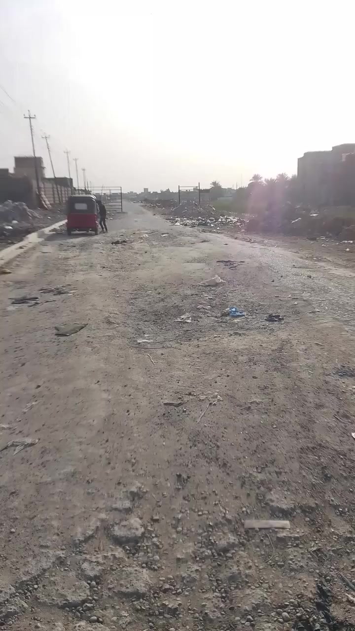 قطعه ارض للبيع في مدينه الصدر رشاد قرب قاعده مساحة 112متر وجهه 8 نزال 14خدمات ماء مجاري كهرباء مكصوصه فقط عله تبليط تبعد 70متر سعر 8مليون بيه مجال كلش بصيط ***********
