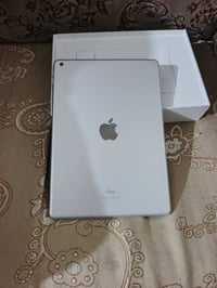 آيباد ٩ • ٦٤ • مسكر