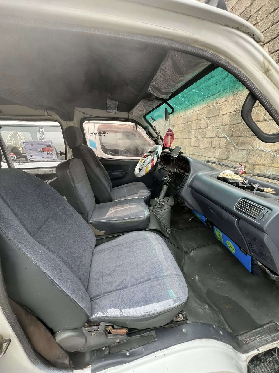 سياره فتون 2010  مكينه وكير شرط دخم تيارات جديد دوشمه جديده قبل أسبوع دشومتها سنويه  جديده رقم بابل مسطره بسمنه امصفره من كلشي صبغ بس بل حجل مكانات سعر 72 وبيها مجال رقم الهاتف ***********
