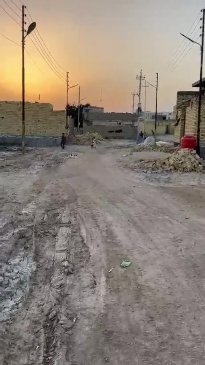 السلام عليكم 
قطعه للبيع قرب المستشفى التركي 100متر موقعها حلو وقريب وجاهزه للبناء معه كافة الخدمات متوفره كهرباء ماء مجاري شارع 15 متر مدرسه بصفها نت ضوي ناره ليليه في تيول سعرها 22 وبيها مجال الانتصال ***********
