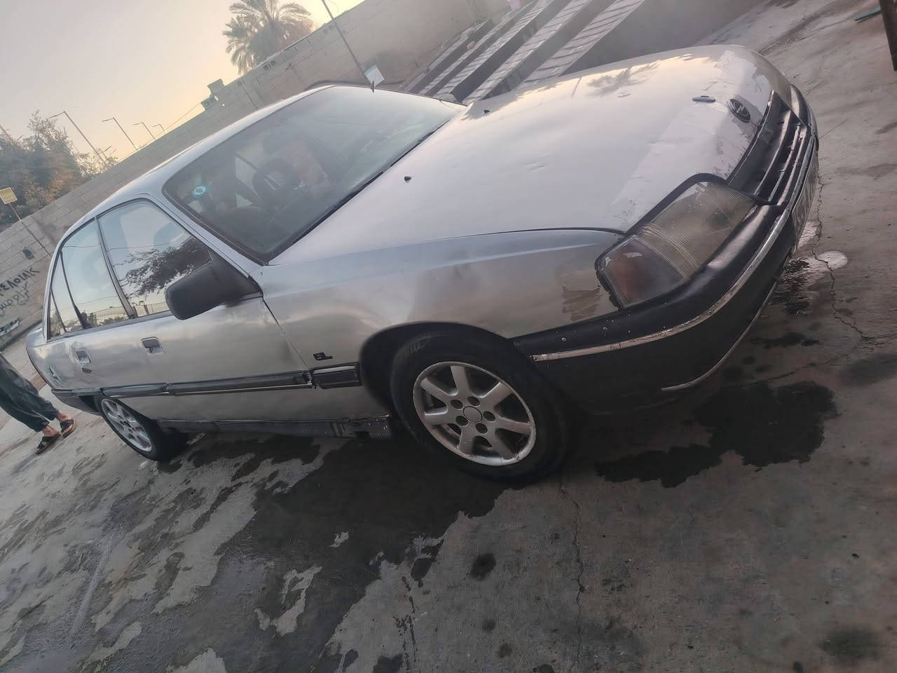 ياالله سلام عليكم اوبل البيع موديل 89 رقم جديد سنويه 29 محرك جديد كير صدر كهربائيات شغاله  زنون عالي  ناصي سعره 20 بيه مجال مكن هيت حي البكر رقم هاتف ***********
