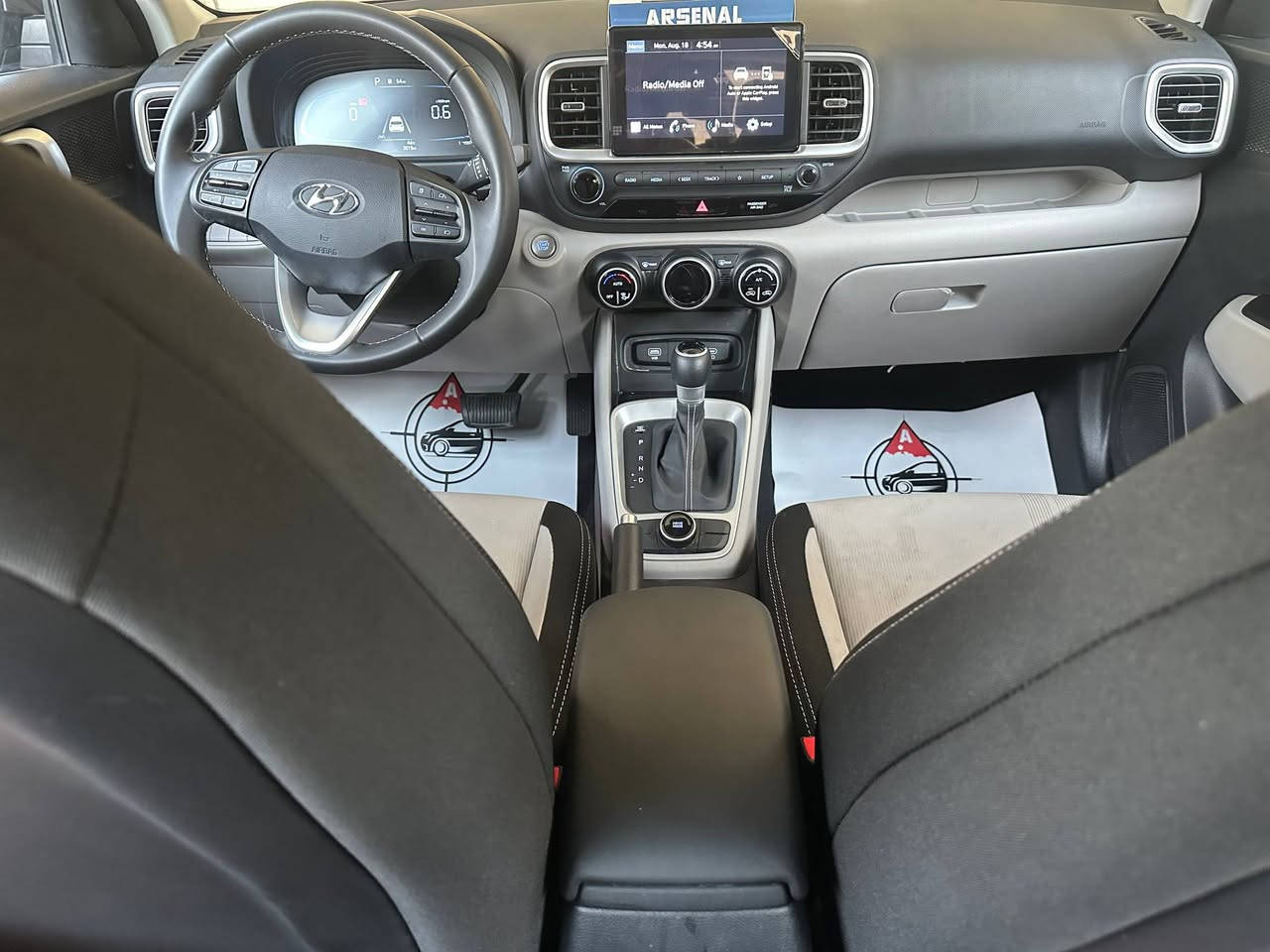 هونداي فينو ٢٠٢٤ فول للبيع
بصمة رادار شاشة كاميرا سلايد 
حادث موضح بالصور تبديل بابين ايرباك صفحة 
ماشية ٤٠٠٠ تقريباً رقم بغداد تحويل ثاني يوم 
السعر ١٥٥٠٠ $ وبيها مجال 
للاستفسار الاتصال 
***********
