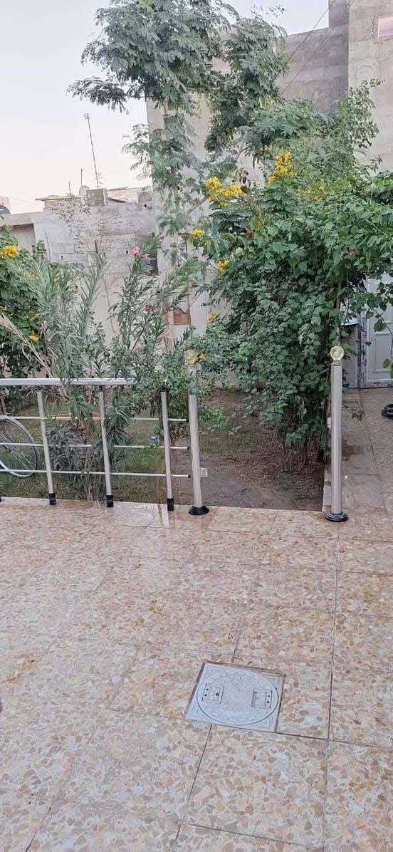 السلام عليكم 🌿
 دار للبيع فيه النعمه مقابيل جامل الرسول الاعظم طابو زراعي عراقي مساحه 200م وفضله مال نهر 50م يحتوي عل استقبال صاله غرفه مطبخ كراج حديقه صحيات خارجيه وداخليه سعره 140 وبيه مجال اي استفسار اتصال او واتساب ***********
