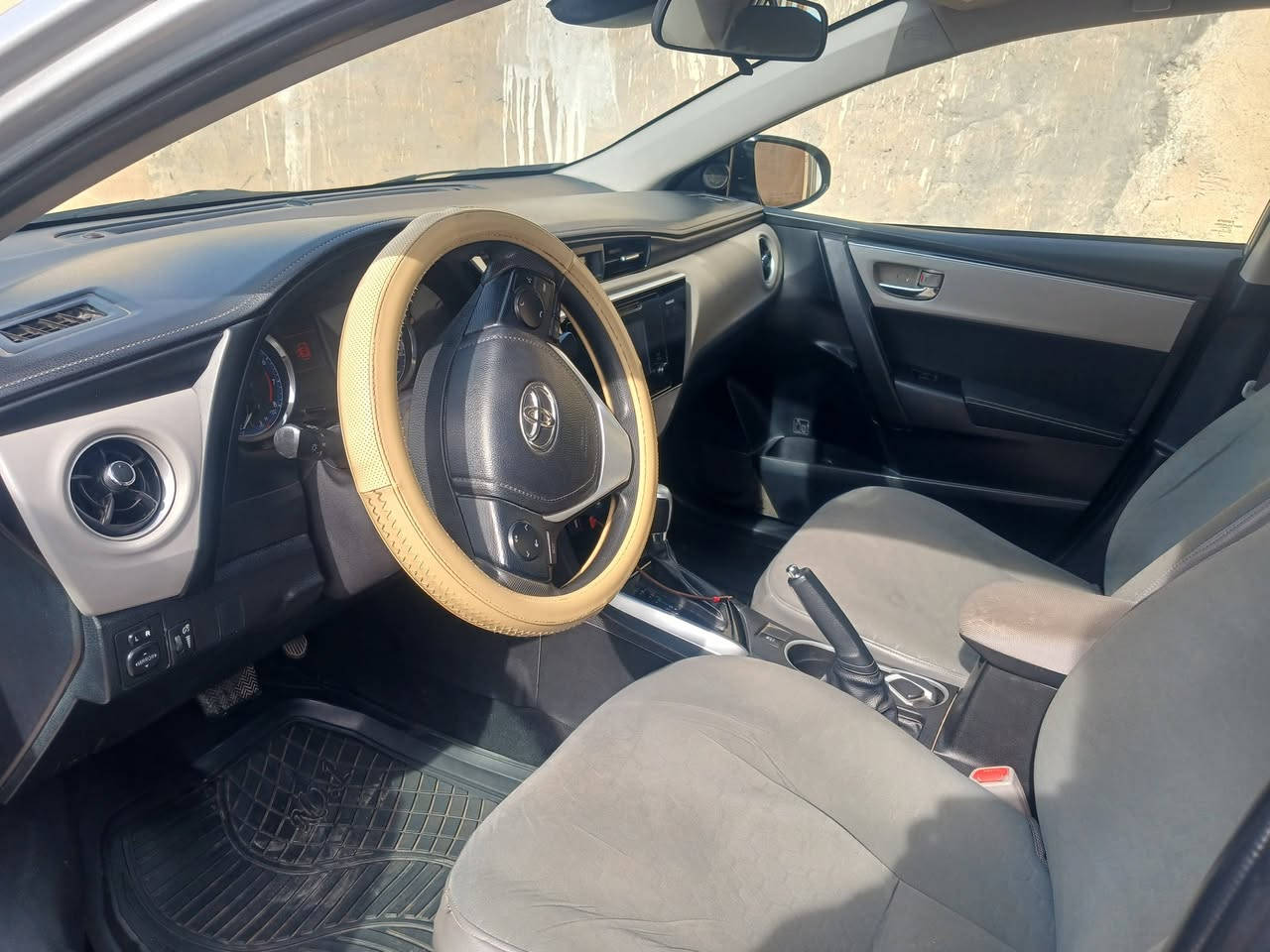 السلام عليكم
للبيع كورلا موديل 2017 Le وارد امريكي رقم سليمانيه بأسمي السنويه 2030 يله تسقط هزه شهر 4 /2026    حادثها كلش بسيط التكمه الي فوك قبق البانزين فقط  الايرباكات سليمات المواصفات . رادار / لايت زنون  / كامره خلفيه /شاشه / تحكم ستيرن/ كير و محرك مكفولات تخم تاير جديد باتري جديد السياره جاهزه ماناقصها شي .السيارة ماشيه 175 ألف 
السعر / 138 وبيها مجال مكان السيارة /  الدجيل ***********
