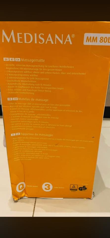 حصیرة تدلیک کهربائیة قابلە للطی مع حرارة وظیفة اهتزاز الجسم مال ئەمازون هذا بساط تدليك من Medisana MM 80L. 
يتميز بوظيفة الاهتزاز والحرارة.
يحتوي على مستويين للشدة.
يتم تشغيله باستخدام جهاز تحكم عن بعد عملي.
يساعد على استرخاء العضلات بشكل فعال.
دوشک کاربایی  مساج مارکەی MedisanaMm80L بو فروشتن سعر 25 هەزار بو بەیوندی للاتصال 

‭٠٧٥٠ ٣٥٣ ٩٣٧٩‬
