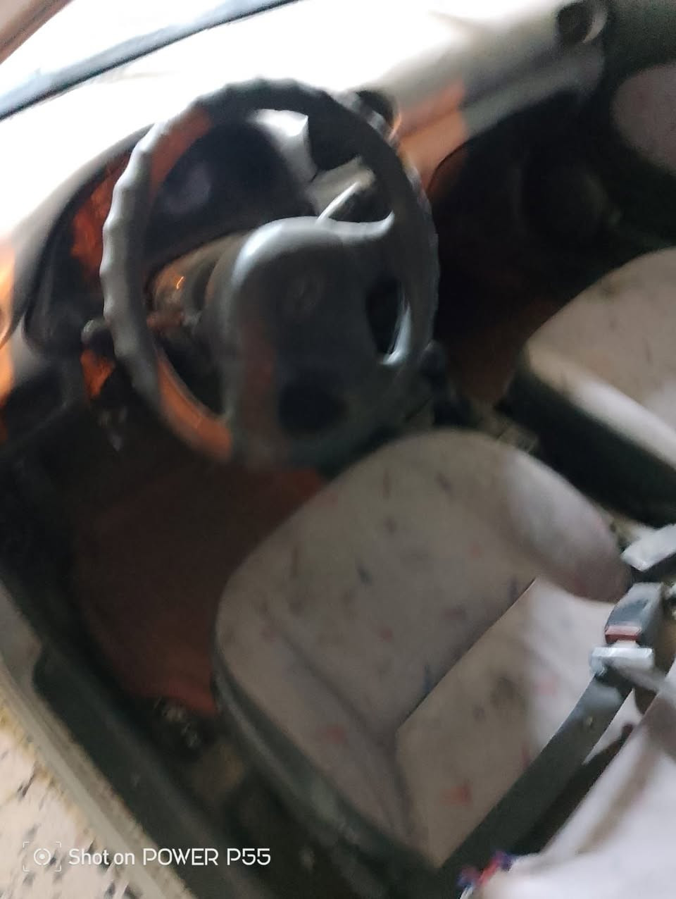 للبيع سياره نوع اكسنت  السعر ٢٠ ***********  اتصل على الرقم  ابيع رقم   شغاله  وتمشي  مكاني الصويره
