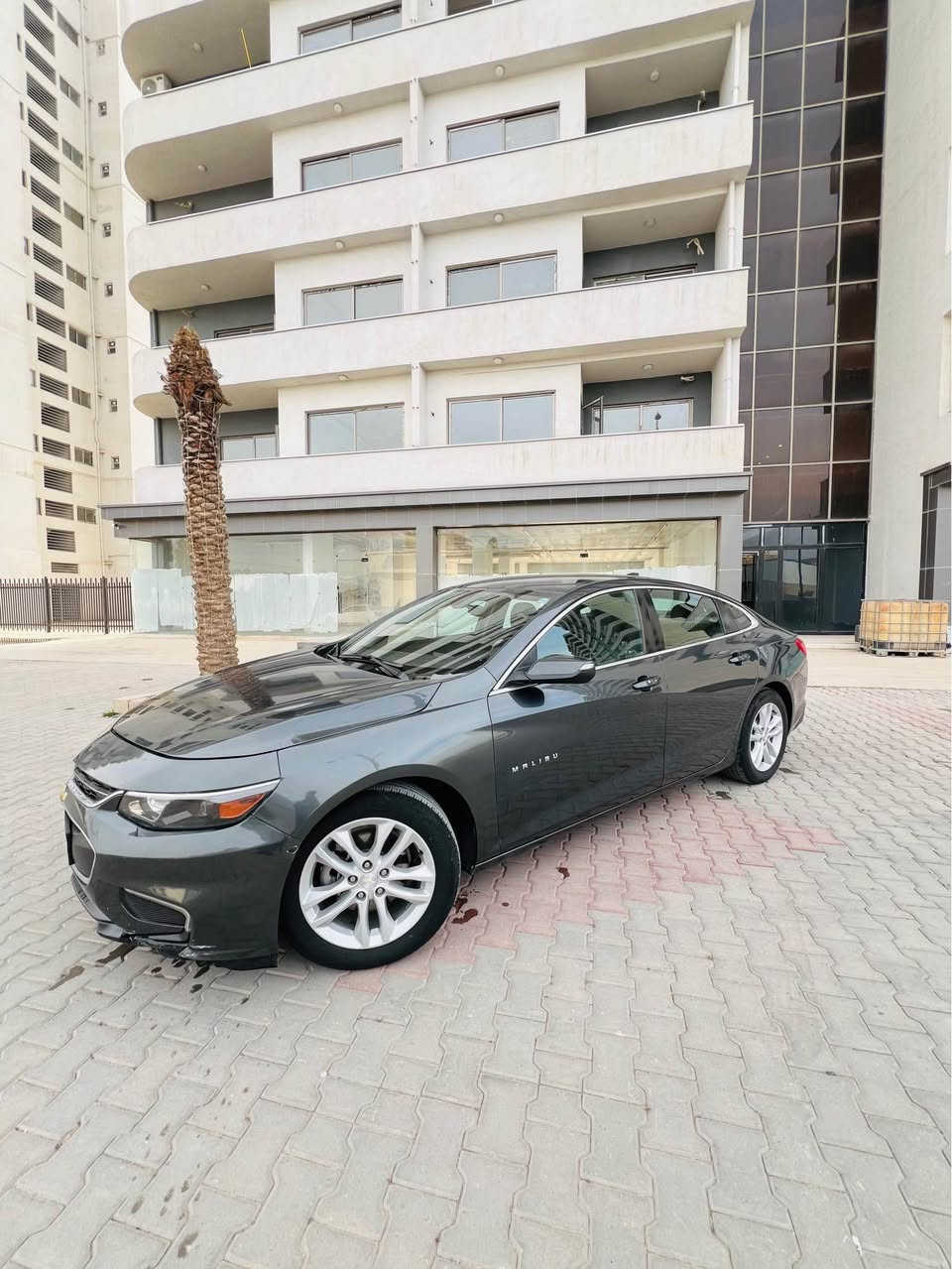 ماليبوو 2017
محرك 15 توربو فوول ماعدا سلايت
محرك و كير بشرط 
صور حادث موجود بس دعامية فقط 
هذا رقم شاصي 1G1ZE5ST6HF135403
مواصفات
شاشة
كاميرا
بصمة
كشن كهربائي 
تحكم استيرن 
كار بلةي و اندرويد اوتو
تبريد مركزي
لايتات زينون اصلي
مثبت سرعة
فوليوم سكان
لايتات اوتو
فقط  حافظ و بونيت و جاملغ سايق كلير  امريكا
بدوون اي دواخل 
سيارة كلش نظيف اربعة تايرات جديد
رقم موبايل *********** كركوك, العراق
