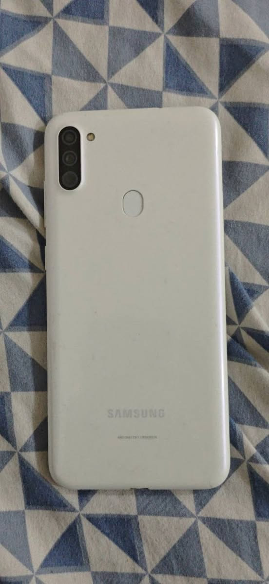 Samsung A11 
عمر جهاز يقارب بين 5-6
جهاز نضيف ما بدل اي شي من غراضه 
جهاز ما استعمل استعمال ثكيل جهاز جان مضموم واهسه طلعته استخدمه فقط 3سنوات 
واضميته واهسه طلعته جهاز نضيف  ____________________________________________
1-حاله الشاشه: سليم شخط ما بيها وما بدل شاشه شاشته بلاديه
2-حاله البطاريه🔋: سليم بطاريه ما متعوب بيها بطاريتها ايضآ بلاديه
3-ذاكرة الجهاز: 32GB ذاكرة العشوائيه 3
____________________________________________(مكاني البصره شط عرب جزيرة باب هوى) 
للتواصل واتساب ***********
السعر: 70 وابيها مجال🌹 
شي مهم هاذ كرتونه الاصلي ماله!!
