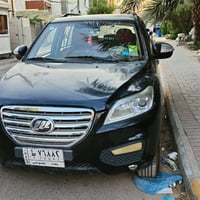 ٢٠١٦ • بدون صبغ • شاشة وكاميرا