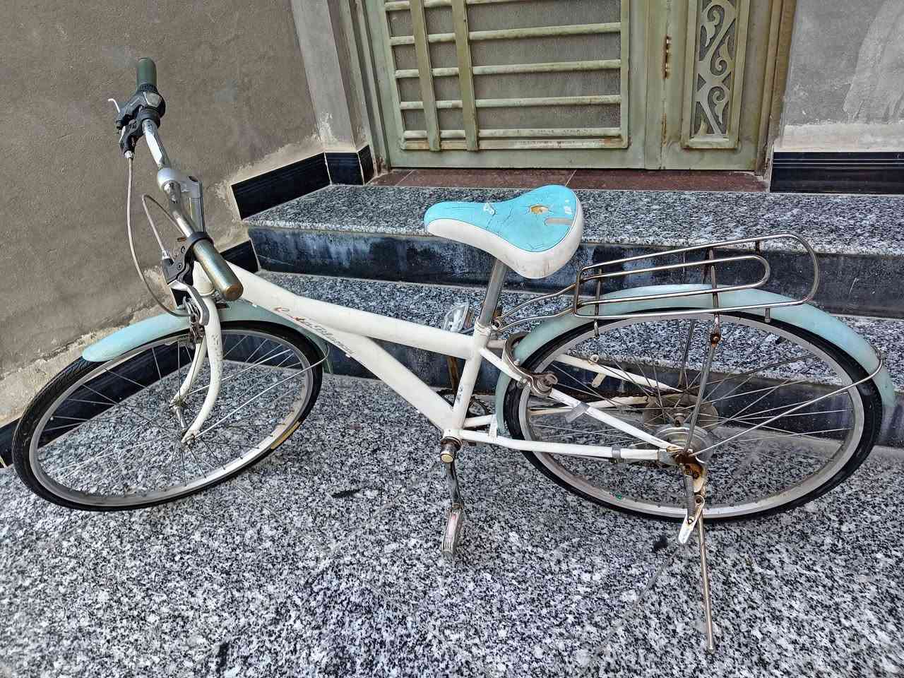 بايسكل نضيف حلو للبيع تايرات جدد بريكات شغالات ثنينهن وره وكدام السعر60 وبي مجال مكاني بصره ياسين خريبط قرب مشتل النرجس هاذ رقمي ***********
