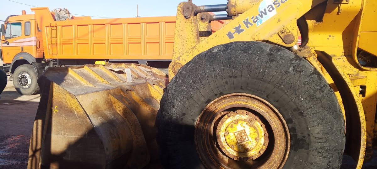 أهلاً وسهلا بكم في معرض الوطن ✨
معرض_الوطن_البيع_وشراء_المعدات_ثقيله🚛🚜🏗

للبيع شفل كاوسكي 
حجم 85
موديل 89
كمنز 24ولف 
مكينه كير تركم كله فول 
شفل جاهز العمل 

***********
