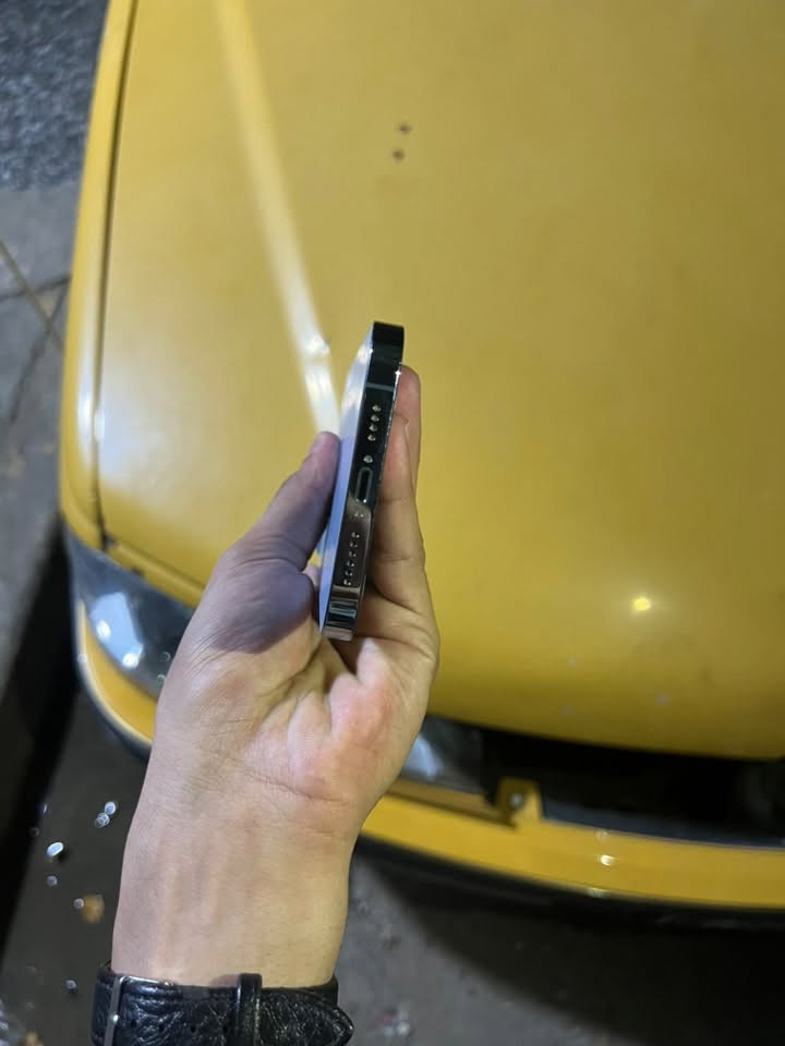 للبيع iPhone 13 bro max– 256GB

- بطارية 81% (أصلية).
- الجهاز يحمل الحرف M.
- نظيف جداً، ممبدل اي شي
- الموقع: بغداد – العبيدي
- السعر: خاص
- الصور حقيقية وتوضح حالة الجهاز بالكامل.

📞 للتواصل: ***********
