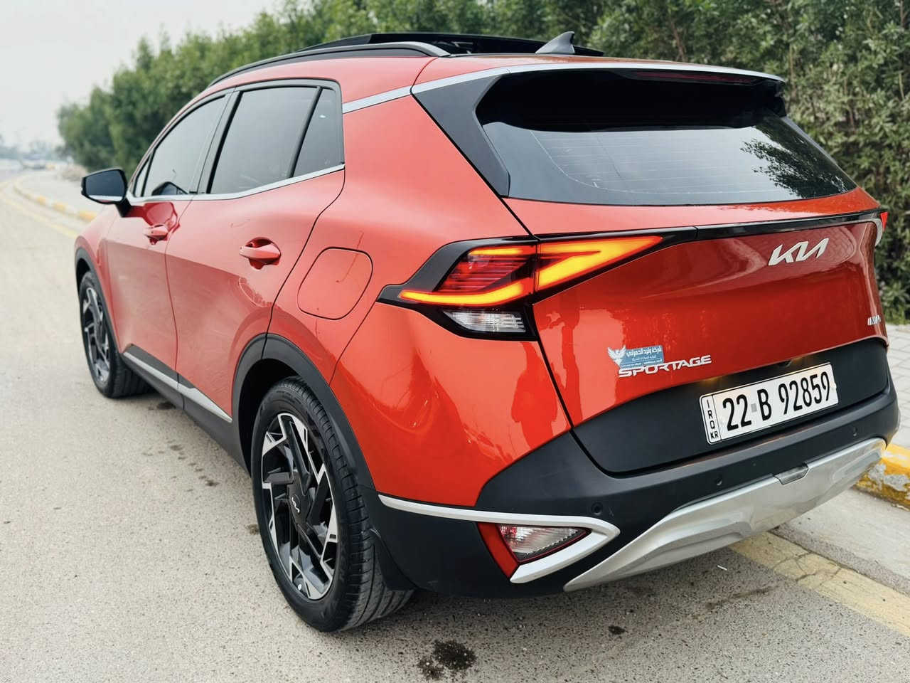 السلام عليكم
سبورتاج 2024 بانوراما كامل مواصفات 1/1
اعلى مواصفات بالسبورتاج
لون مميز مشمشي 🧡🧡

الموديل : 2024 . (خليجي) . 
المحرك : 4  سلندر DOHC 2.0
العـــداد : 30 الف كيلو متر قابل للزياده
الضمان : 5 سنوات او  100.000 كيلو متر . 
رقم اربيل بسمي ثاني يوم تحويل

المواصفات : 
* مقاعد تدفئة و تبريد.
* 6 وسائد هوائية.
* صندوق كهربائي .
* مقاعد جلد + كنتارا
* المقعد الأمامي كهربائي .
* حساسات خلفية وامامية 
* اطار قياس 235/50R19 انج .
* دخول وتشغيل بصمة.
* لوحة عدادات المركبة LCD.
* شحن وايرلس.
* حساس مطر.
* هاند بريك بصمة.
* تحذير النقطة عمياء.
* سقف بانوراما . 
* برداية صندوق الامتعة.
* مرايا كهرباء.
* المصابيح الأمامية زنون .
* كشافات الضباب زنون . 
* تشغيل عن بعد .
* نظام APPLE CARPLAY
* مكيف خلفي.

ملاحضه :
السياره مغلفه بالكامل بافلام الحمايه PPF ضمان 5 سنوات
السياره مضلله مع كتاب تضليل من مديريه المرور العامه ساري لمده سنه 80 ‎%‎
السياره مكفوله كفاله عامه 
السعر 255 ورقه وبيها مجال 
مكاني بغداد او اربيل
***********
