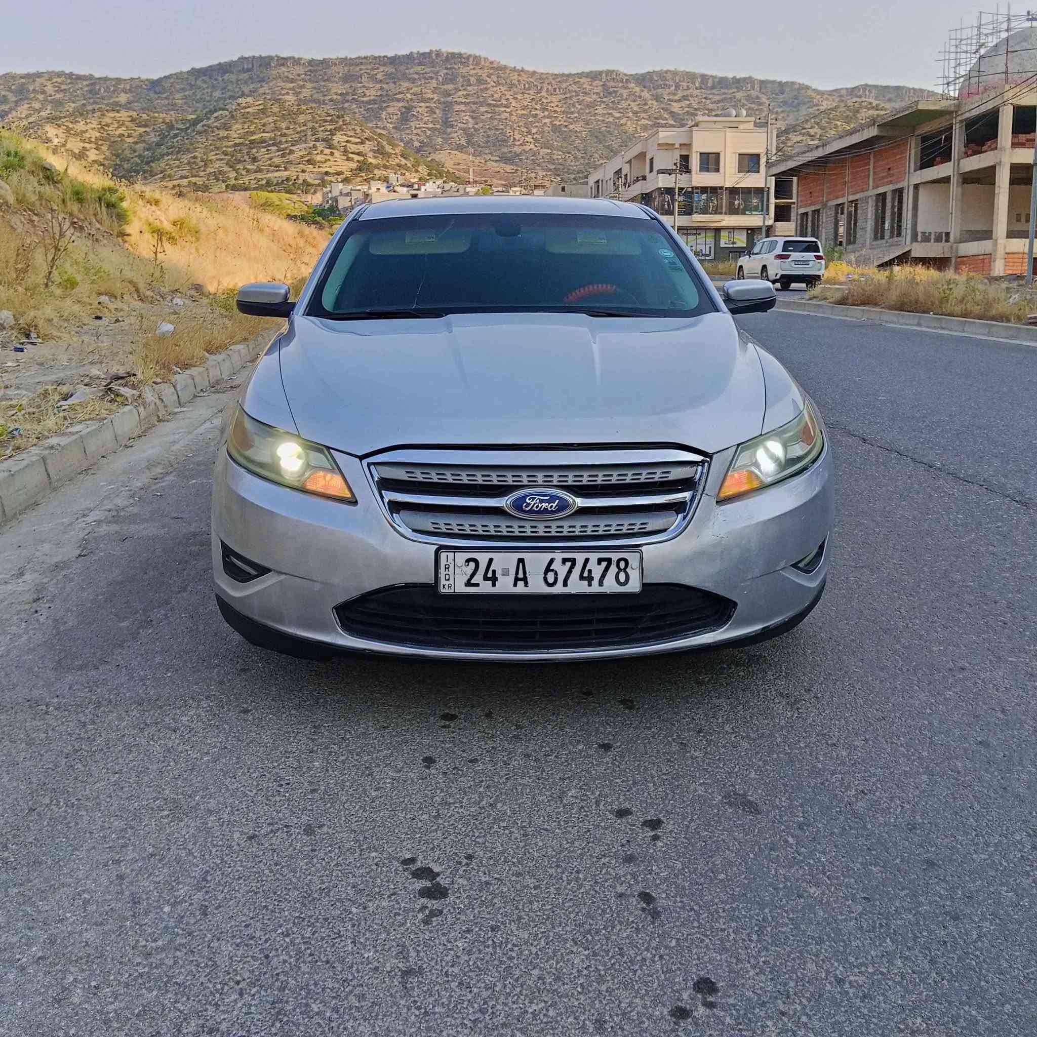 فورد تورس موديل ٢٠١١ محرك ٦ سلندر
سياره كير ومحرك وتبريد بشرط
رقم و سنويه وهزه جديده 
رقم دهوك وموجوده بدهوك 
تحويلها اقل من ساعه 
سياره فول مواصفات بس بدون فتحه
سياره بيها قطعتين ونص صبغ بدون دواخل
يعني جاملوغ يم سكن مع جاملوغ خلفي 
مع نص باب ورا سكن بس بدون دواخل
يعني شواصي وايرباكات ودكم وضع شريكه
مكانها دهوك داخل دهوك 
سعرها ٧٦ ورقه ونزل ٦ غرامه كاميرات 
*********** بيها واتس اب دهوك, العراق
