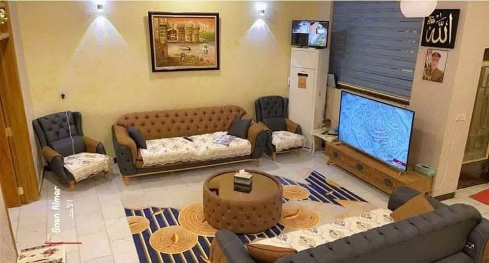 📢 اعلان 📢📢 اعلان 📢 
       👇               👇
⚜⚜ للبيع ⚜⚜ للبيع ⚜⚜
🏠 دار سكني طابو زراعي 🏠 
📐 المساحة٣٠٠متر📐 
🌍 الموقع / الحلة / شارع ٦٠ / قرب المطبخ الاسباني / يبعد عن شارع ٦٠ مسافة ٣٠ متر 
🏤 الواجهة ١٥متر والنزال ٢٠
🏤 يحتوي على٢ غرف نوم🌺  صاله كبيرة 🌺 هول 🌺 مطبخ كبير   🌺 حديقة 🌺كراج 
🏤 الارضيه مرمر 
📷 صور المنزل مرفقة مع الاعلان 👇
 ❓للاستفسار ⚜  زيارة مكتب الائتمان للعقارات والمقاولات في حي الجزائر مقابل مكبس التمور او 📞 الاتصال على هواتف المكتب 
☎️*********** محمد الزبيدي 
☎️ *********** سيد وليد 
☎️ *********** سيد وليد 
⚜⚜⚜⚜⚜⚜⚜⚜⚜
