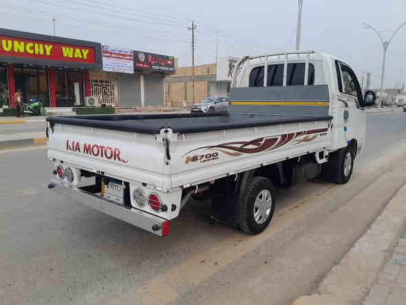 للبيع كيه موديل ٢٠٢٠ رقم بغداد مشروع وطني السياره جديده بمعنى الكلمه مكفوله كفاله عامه كير ومحرك واكسل وتخم تاير كله جديد العنوان بغداد الطارميه الشراي يتصل *********** # ***********
