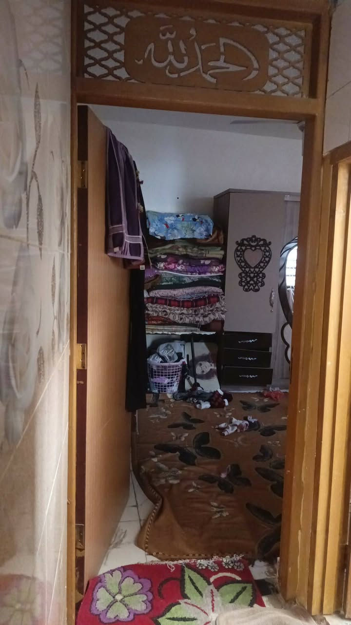 سلام عليكم دار للييع المساحه ١٠٠ سند ٢٥ عثماني الارضيه رفت عنوان الدار خلف شيخ معد يحتوي الدار على غرفه مطبخ ستقبال صاله غرفه فوك يباع بل نقد والقسط


**إذا كنت صاحب هذا الإعلان وتريد حذفه لأي سبب، رجاءا أرسل رسالة إلى الدعم الفني**