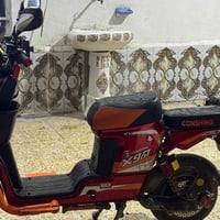 دراجة شحن اكس 900  2025 5بطاريات كبار تمشيك 50 الى 70 كيلو  بصمة و سوي...