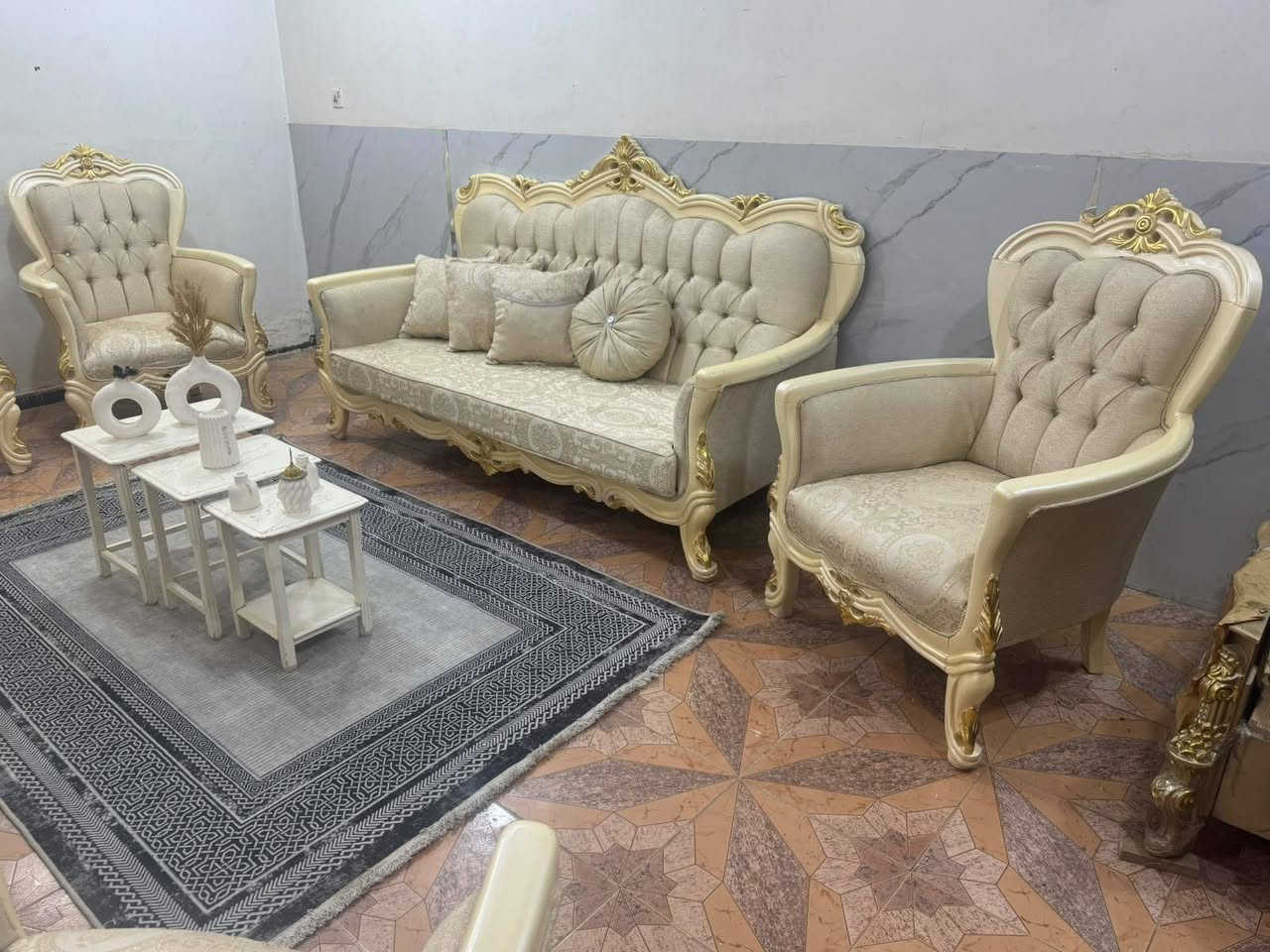 تخم زان نركي ١٠ مقعد مع طبلات ٣ اخوالجديد فول نضافه ***********
