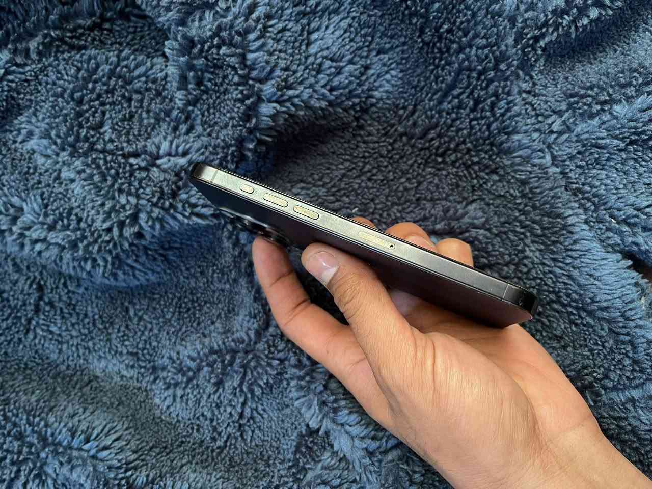 السلام عليكم
ايفون 15 برو ماكس ماستر شرق اوسط  للبيع 

ذاكره 256 

بطاريه 83
نضيف ع ايدي 
مبدل ضهر فقط اصلي 

كارتون ولزكات ماستر موجوده 

950 ببي مجال بسيط
اي استفسار خاص


**إذا كنت صاحب هذا الإعلان وتريد حذفه لأي سبب، رجاءا أرسل رسالة إلى الدعم الفني**