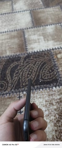 ايفون ٨ • بطارية ٨٤ • سيم ما يشتغل