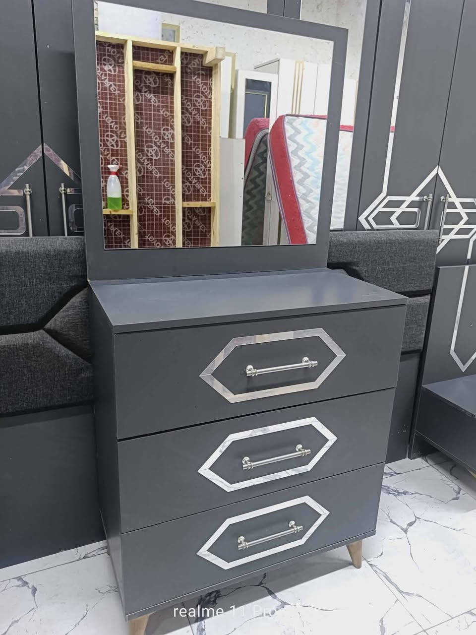 🚪غرفة تركي مستخدم 5قطع نضافه فول
🚪#سعر  450 مع الشد ونقل داخل بغداد 
🚪يوجد انواع الغرف التواصل خاص


**إذا كنت صاحب هذا الإعلان وتريد حذفه لأي سبب، رجاءا أرسل رسالة إلى الدعم الفني**