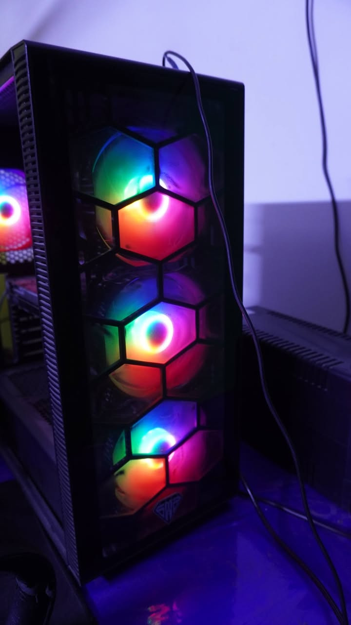 عندي حاسبه جاهزه للبيع                                  i5 9400f
Ram 16 2666 
Mother  msi b365m _vh
M.2 ssd bulet 
Gpu 1650 4 g 
كيس بي فانات والتهويه وجام كلش حلو لونه لون اسود  
كيبورد هايبر اكس 
سماعه e900 قويه  تدعم 7.1 محيطيه 
وشاشه ips msi 1080 27 300hz

ووياه يوبي اس 1500 va  فانتوم بطاريات جديده 

سعره 550 ويه كل الغراض شلع مكاني بغداد  ***********
