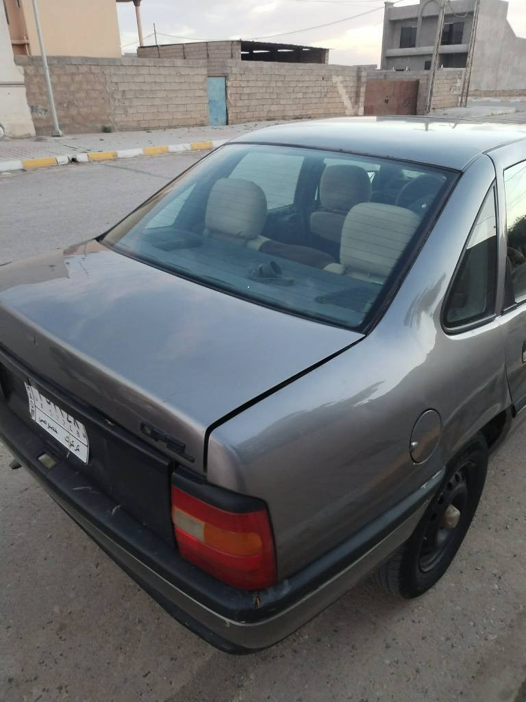 بسم الله بةناوي خوا سيارة ئؤبل 1992سةنةوي تاكو 2028 دةفتر بانزيني هةية شةرتي تحويل تاية پاكة مةكينة بةشةرةت ليدراوي نية سيارةكة ؤةك وينةكة پاكة سعري 👈35👉مجال *********** دكوك, كركوك
