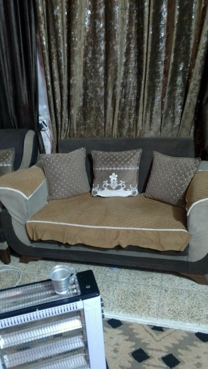 غراض للبيع مكان دوره ابو دشير اكو توصيل بكروه شراي وتساب فقط ***********
